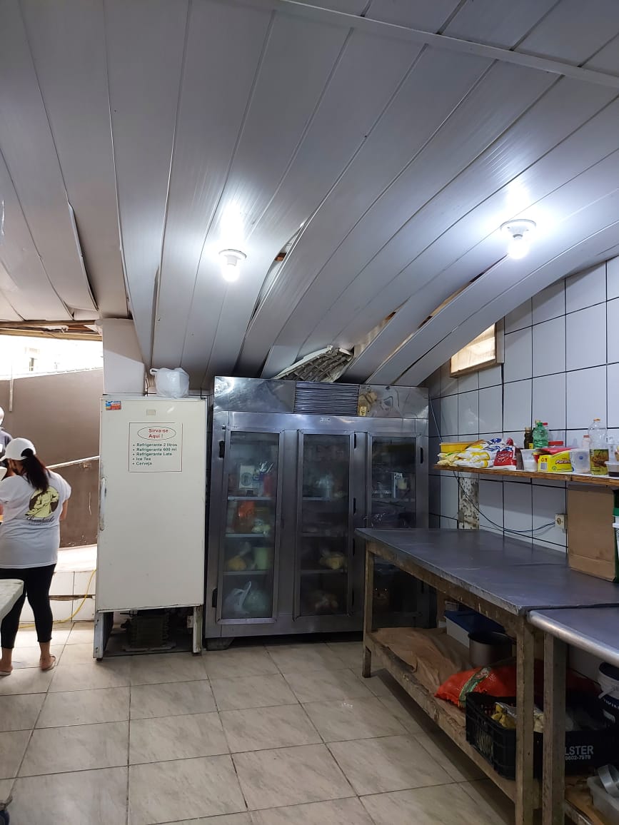 Estamos de OLHO: Vigilância Sanitária de Florianópolis fecha padaria e restaurante da Capital por condições de higiene precárias