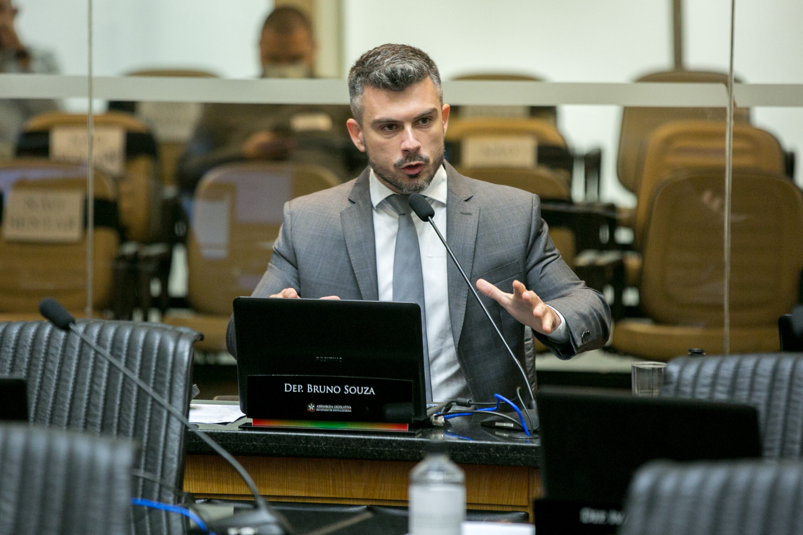 Apagão no Hospital Regional de São José: Deputado Bruno Souza aciona MP-SC para investigar caso