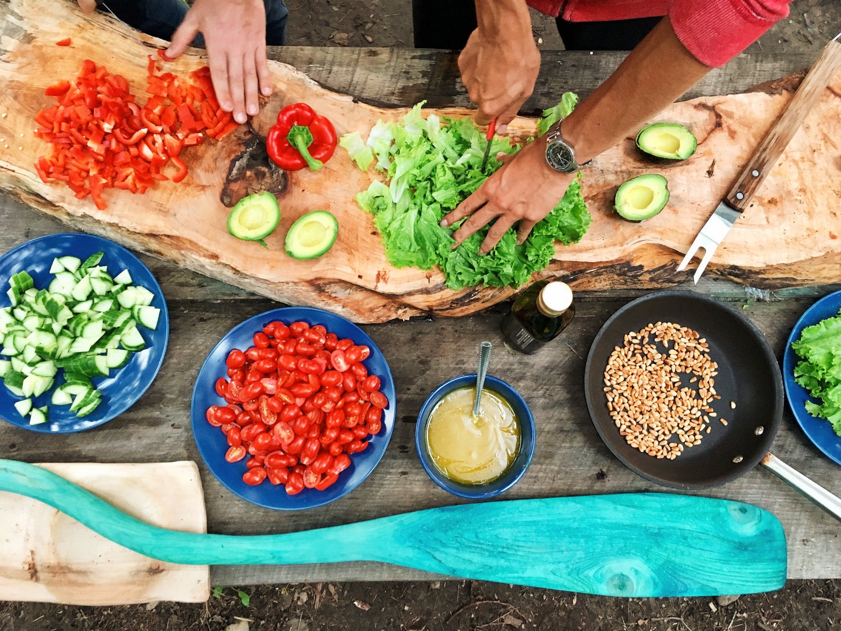 Fome Mata: “Restaurante Solidário”, projeto mobiliza os restaurantes a destinarem os alimentos excedentes para as associações que são engajadas no combate à fome