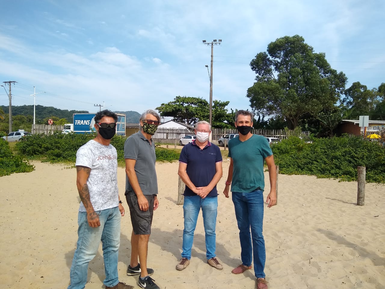 Turismo de AVENTURA: Balneário Piçarras se prepara para implantar mais um atrativo turístico, o parapente motorizado Turismo de AVENTURA: Balneário Piçarras se prepara para implantar mais um atrativo turístico, o parapente motorizado