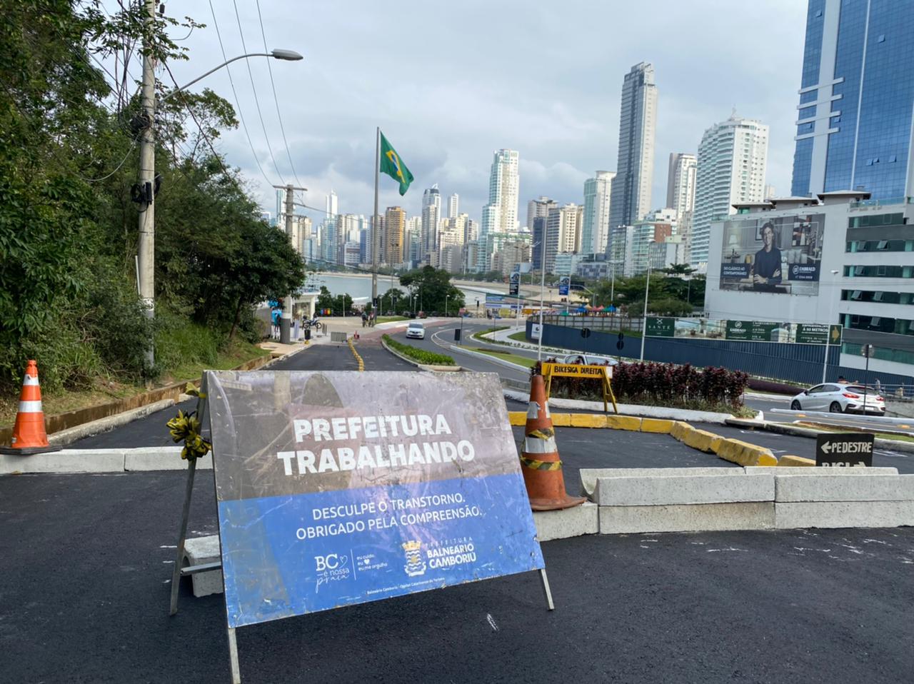 Ciclovia com Obstáculos: Estrada da Rainha em obras, projeção para turismo de contemplação em Balneário Camboriú Ciclovia com Obstáculos: Estrada da Rainha em obras, projeção para turismo de contemplação em Balneário Camboriú