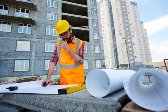 Construtora que atrasa obra e culpa pandemia bancará aluguel de compradora em juízo Construtora que atrasa obra e culpa pandemia bancará aluguel de compradora em juízo