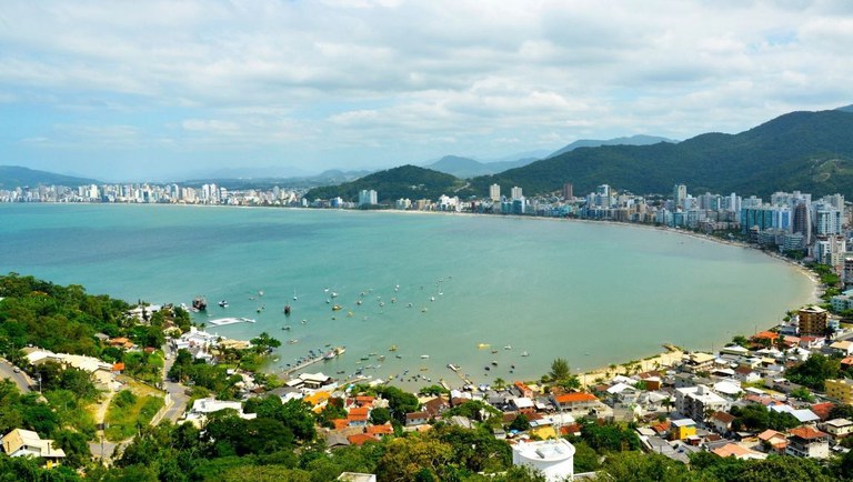 Fungetur alcança marca de R$ 1 bilhão já contratado: Recurso foi fundamental para evitar o fechamento de micro, pequenas e médias empresas e permitiu a manutenção de mais de 51 mil empregos diretos Fungetur alcança marca de R$ 1 bilhão já contratado: Recurso foi fundamental para evitar o fechamento de micro, pequenas e médias empresas e permitiu a manutenção de mais de 51 mil empregos diretos