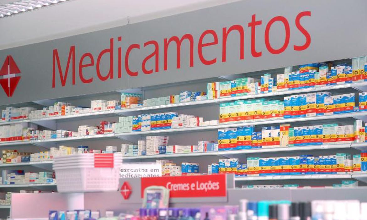 Senado aprova suspensão no aumento de preço de medicamentos em 2021: determina a reversão de reajustes já aplicados neste ano