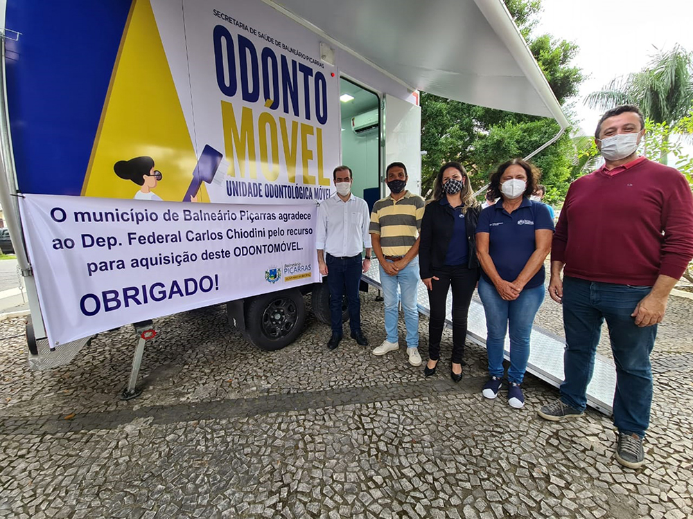 Saúde Bucal: Secretaria de Saúde de Balneário Piçarras recebe odontomóvel para atendimento da comunidade Saúde Bucal: Secretaria de Saúde de Balneário Piçarras recebe odontomóvel para atendimento da comunidade