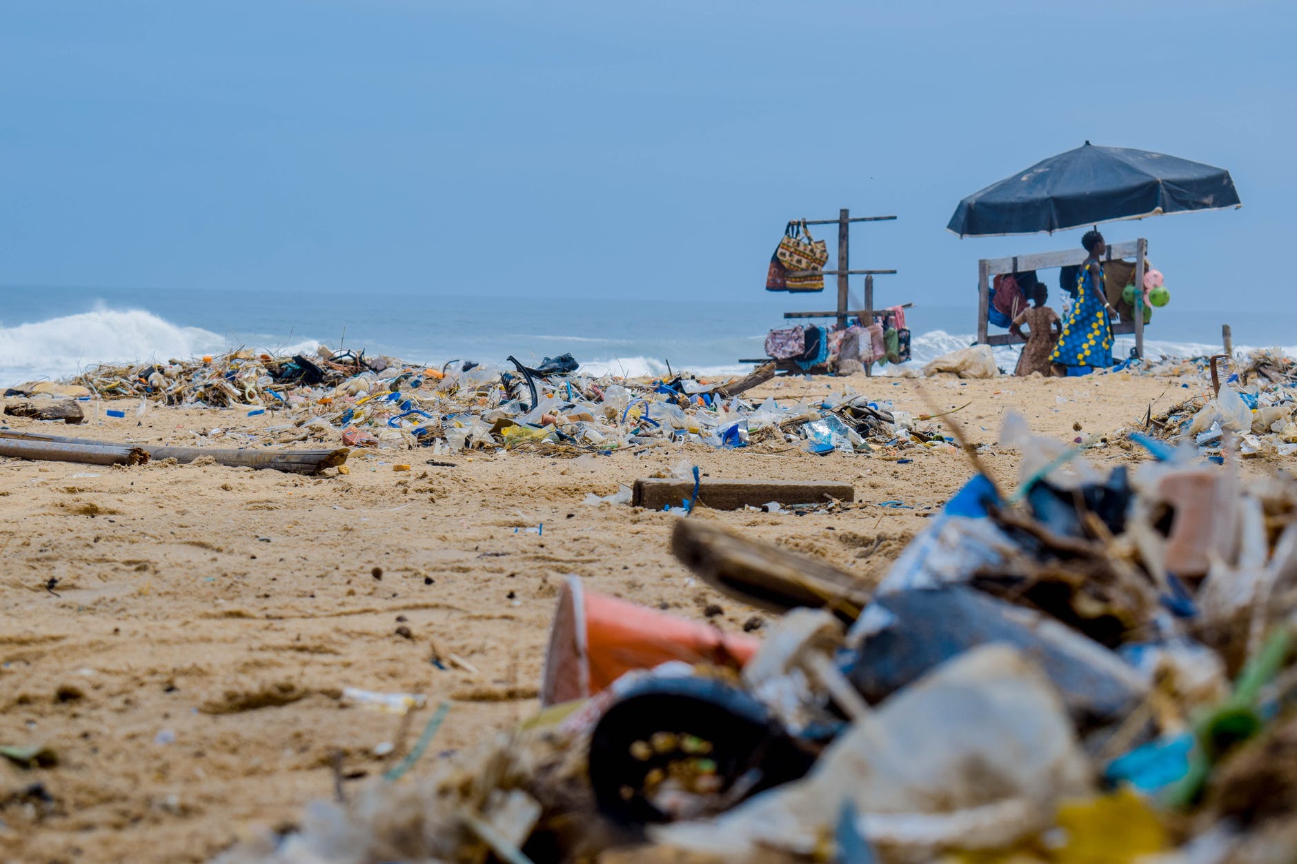 Oceanos Limpos: “O Plástico está afogando os nossos oceanos e destruindo nosso planeta” Oceanos Limpos: “O Plástico está afogando os nossos oceanos e destruindo nosso planeta”