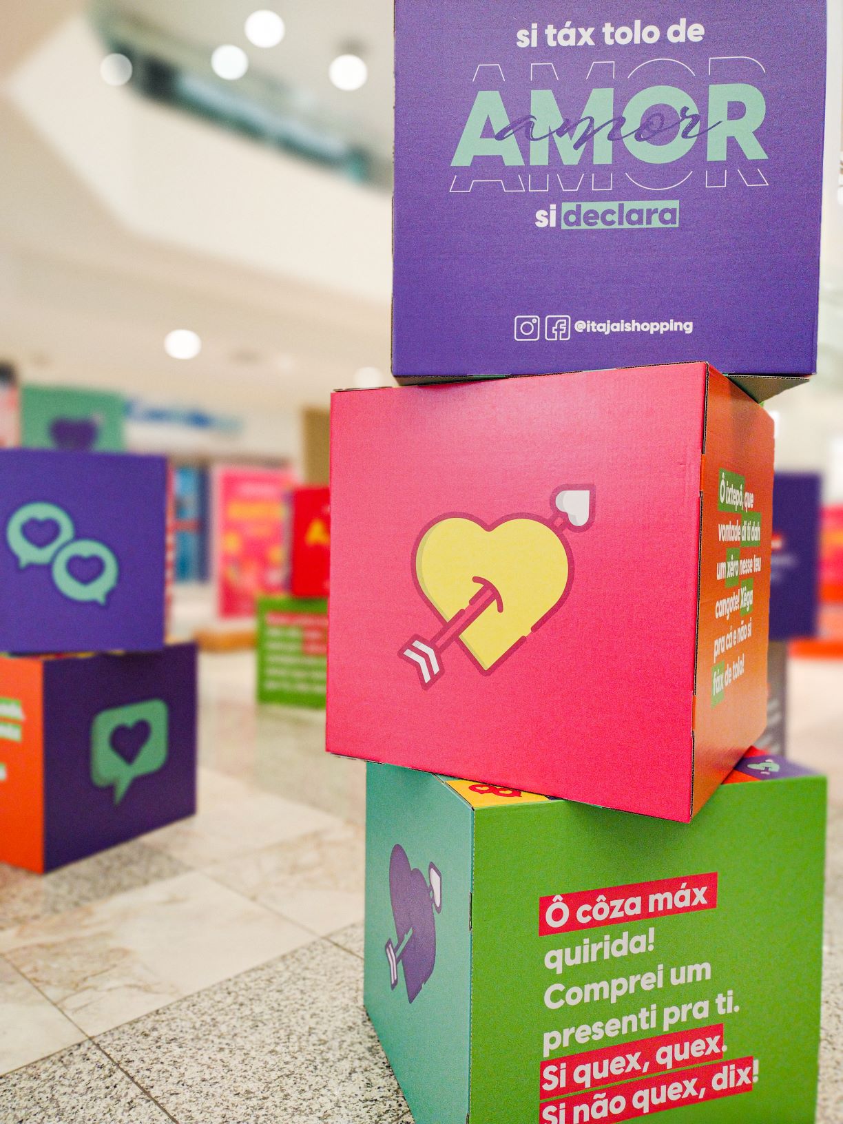 “Se táx tolo de amor, si declara”: Itajaí Shopping celebra o mês do amor com “peixerês” “Se táx tolo de amor, si declara”: Itajaí Shopping celebra o mês do amor com “peixerês”