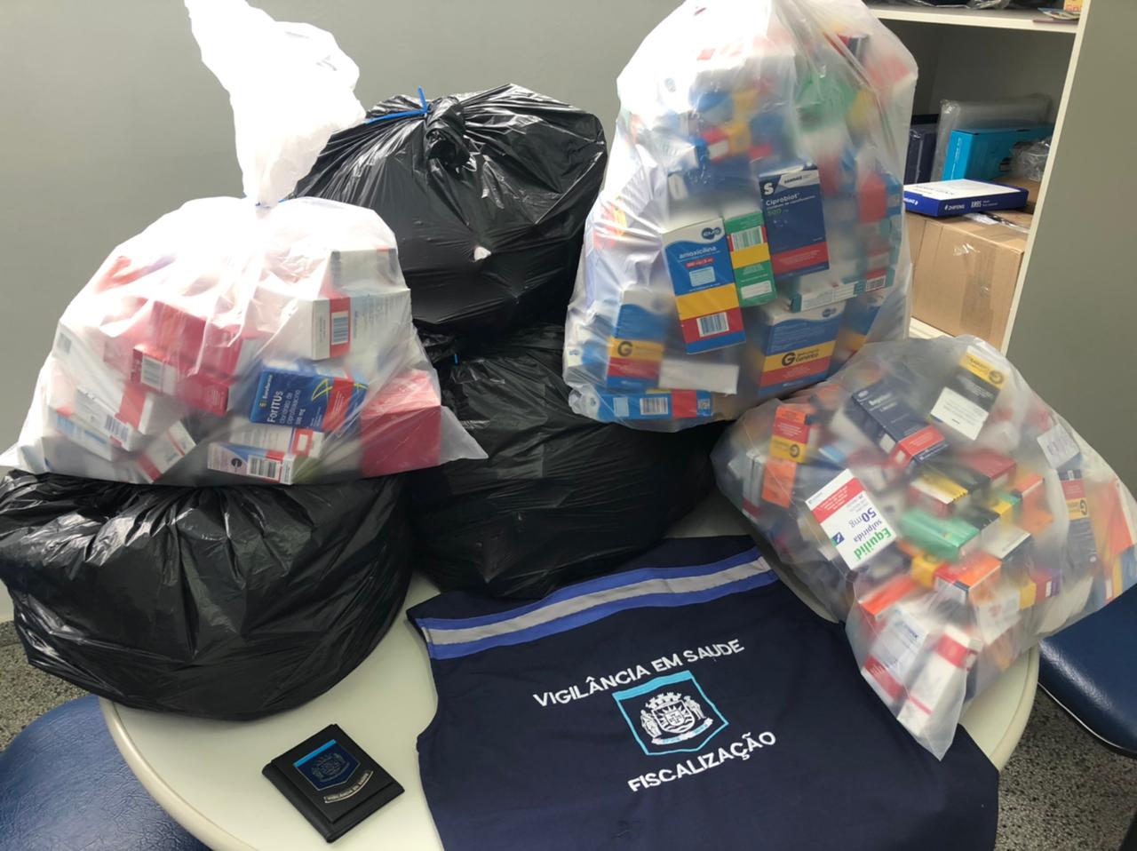 Denúncia em Floripa: Vigilância Sanitária apreende mais de mil caixas de medicamentos controlados vendidos sem receita Denúncia em Floripa: Vigilância Sanitária apreende mais de mil caixas de medicamentos controlados vendidos sem receita