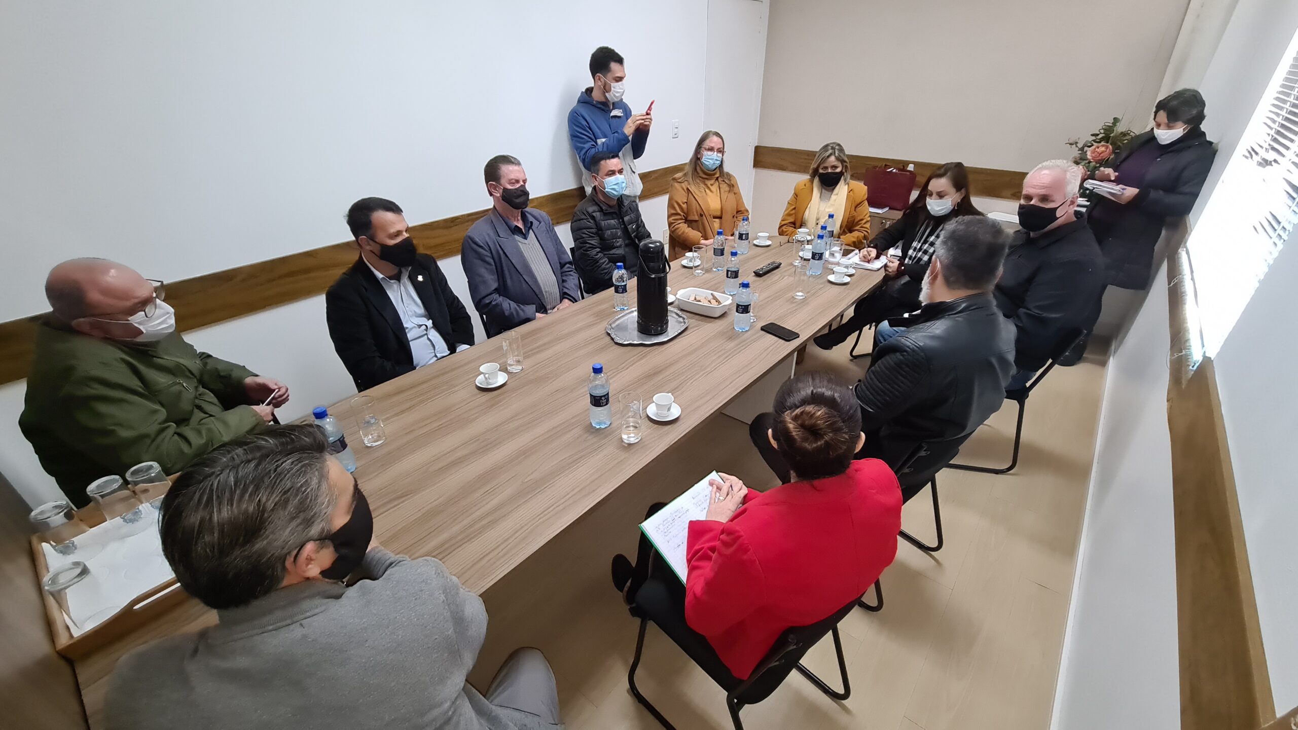 Obras de Reurbanização: Autoridades de Navegantes e Itajaí discutem alternativas para reurbanização do molhe norte Obras de Reurbanização: Autoridades de Navegantes e Itajaí discutem alternativas para reurbanização do molhe norte