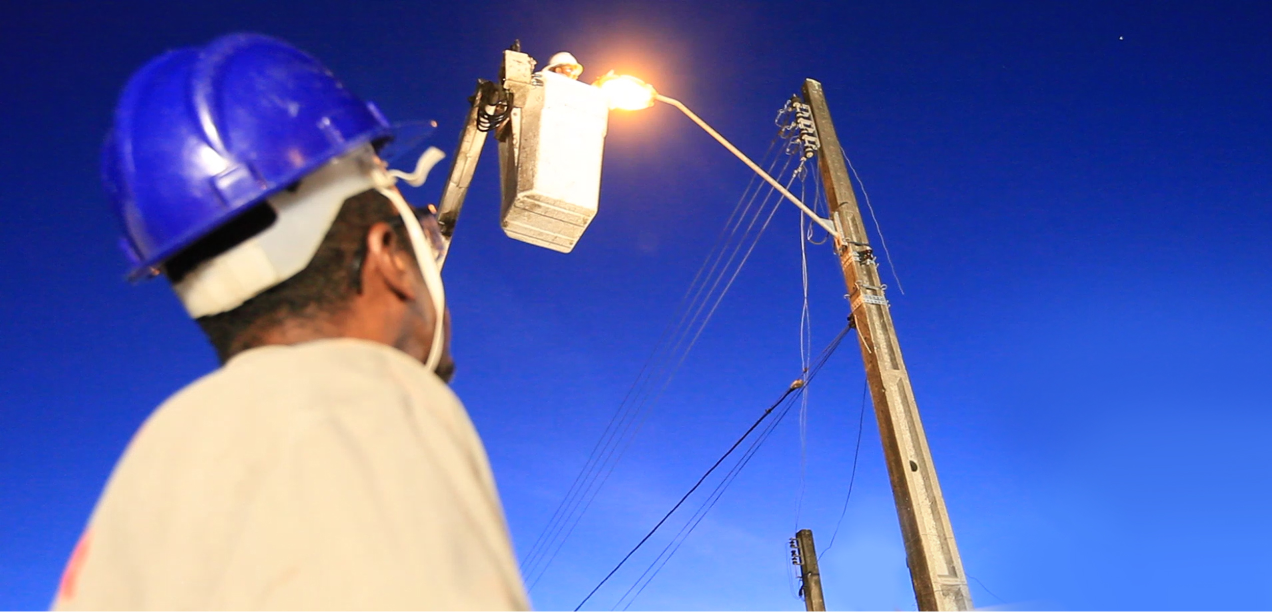 Prefeitura de Balneário Piçarras economizará 45% em manutenção de iluminação pública Prefeitura de Balneário Piçarras economizará 45% em manutenção de iluminação pública