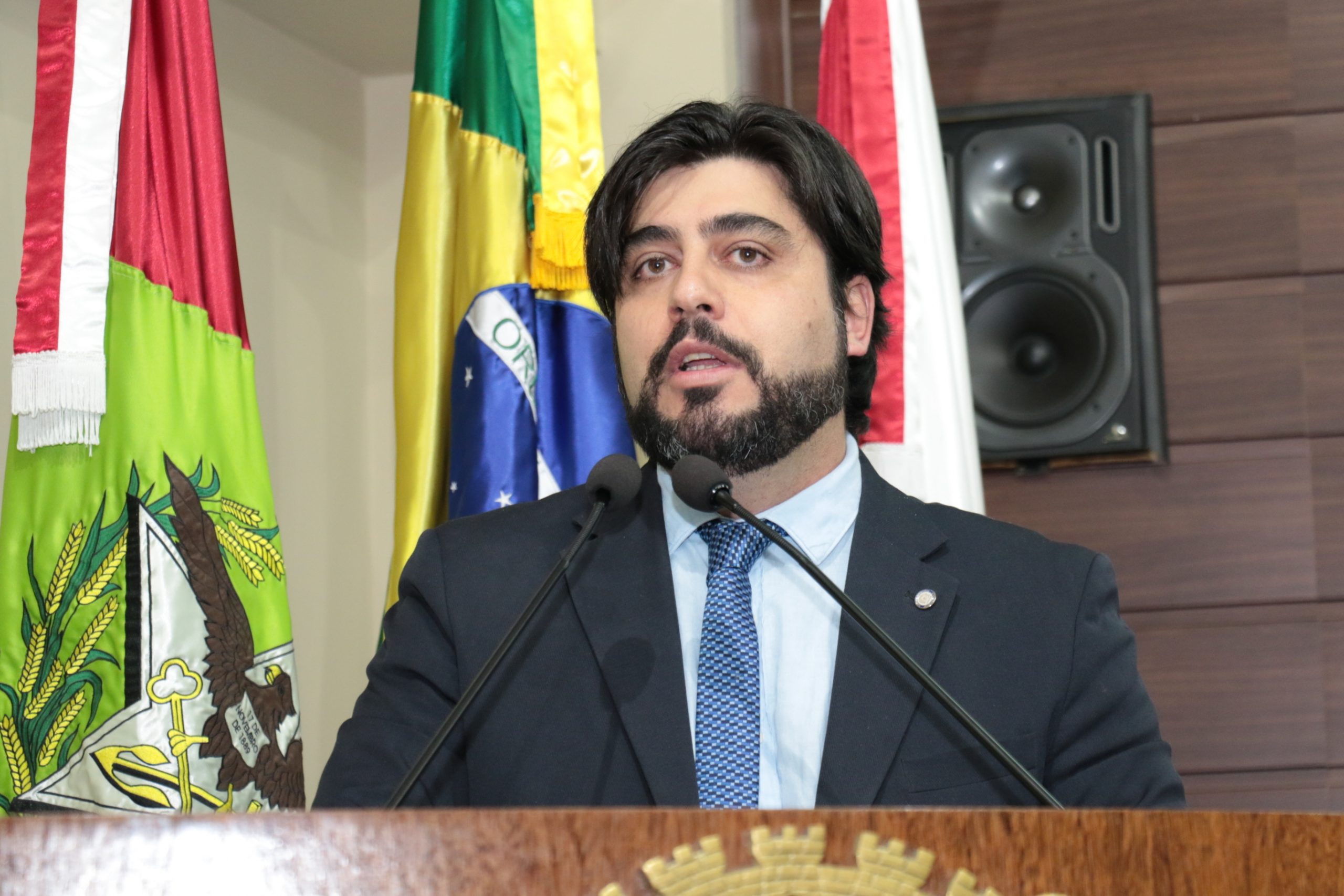 Poder Judiciário: Vereador Maikon Costa mentiu sobre aumento de salário do prefeito Poder Judiciário: Vereador Maikon Costa mentiu sobre aumento de salário do prefeito
