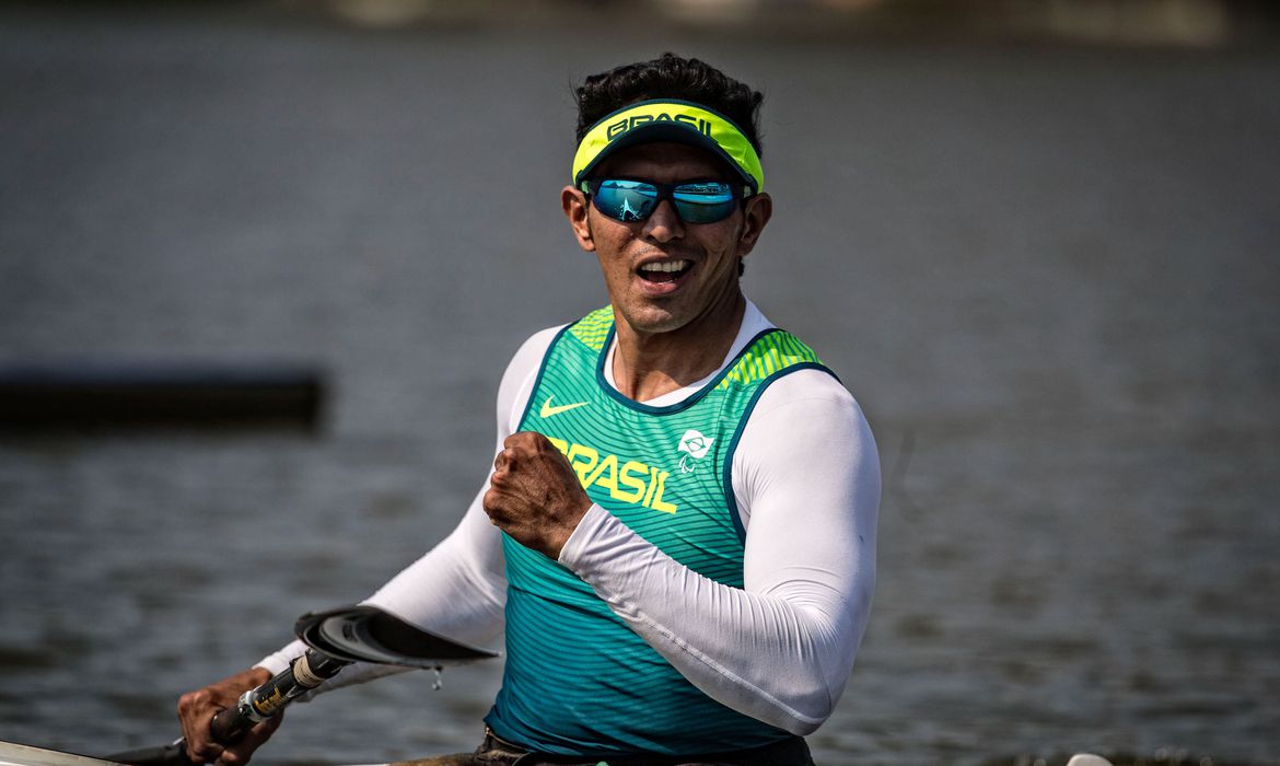 Paralimpíada: Luís Carlos Cardoso é prata na canoagem