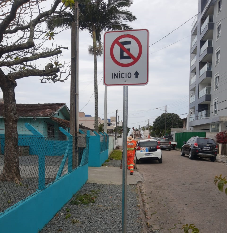 Binário do Gravatá recebe sinalização de estacionamento