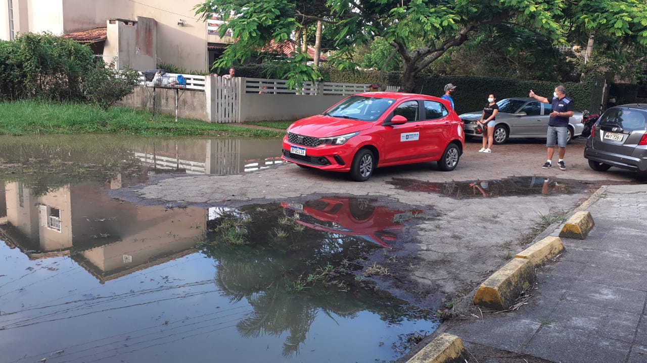 “Prejuízo Ambiental”: Prefeitura de Florianópolis autua Casan por vazamento de esgoto no bairro Ingleses