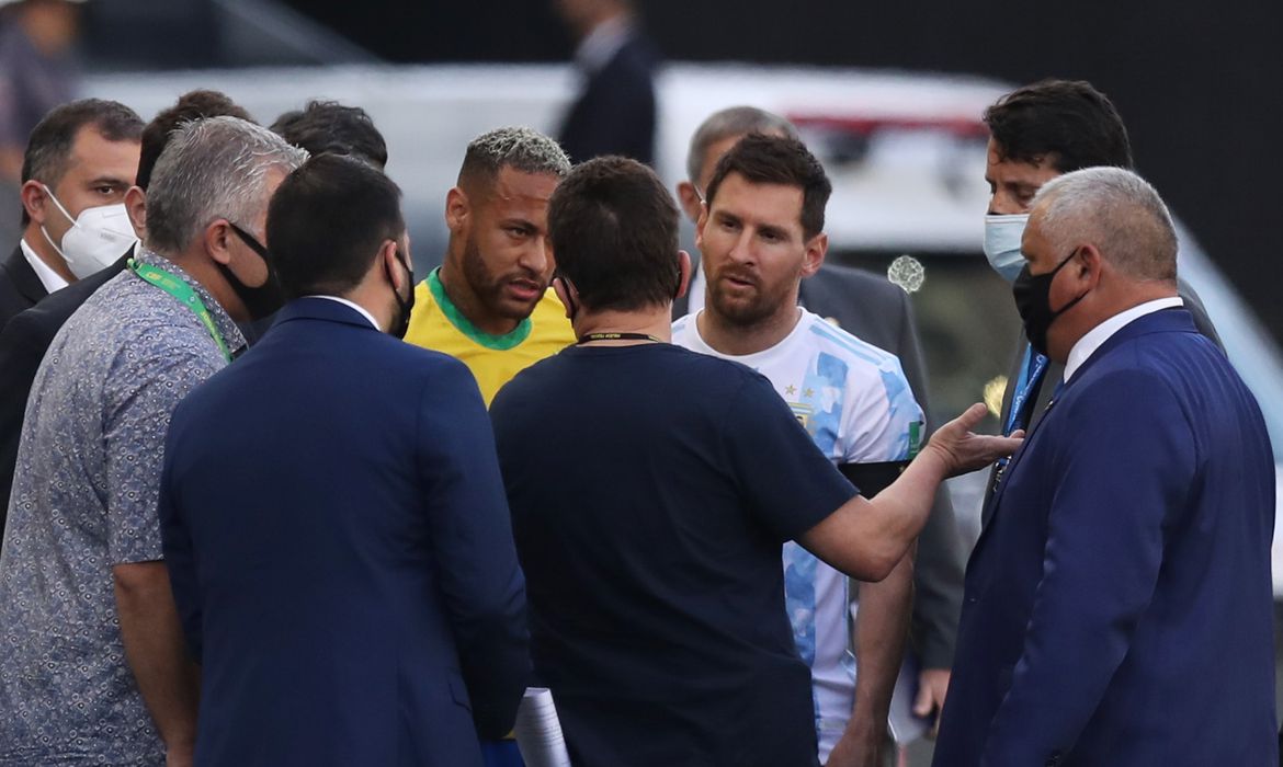 “Eliminatórias Sul-Americanas”: Fifa determina que duelo Brasil x Argentina ocorra em novo local