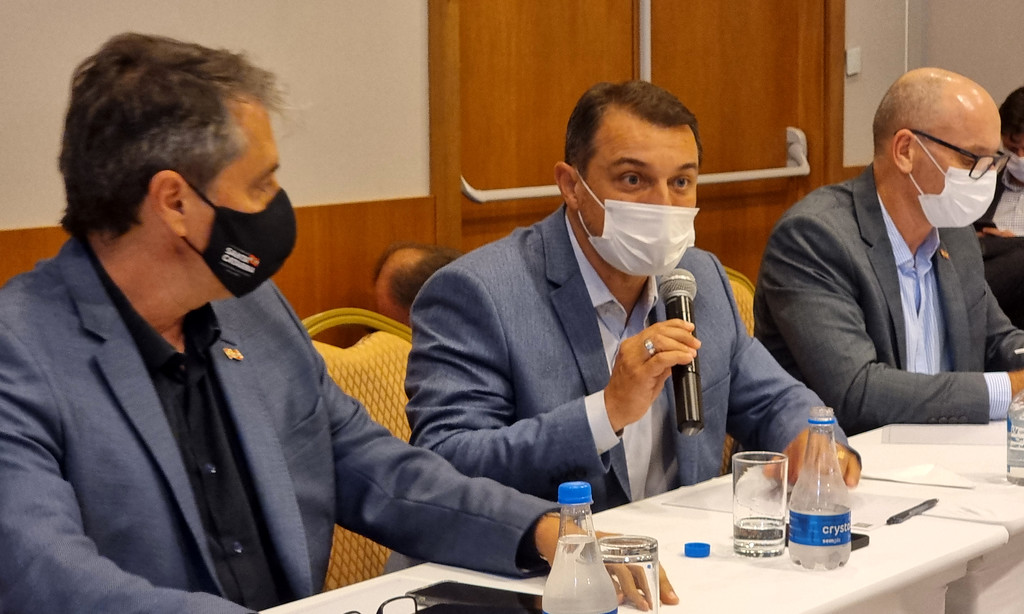 Em Brasília governador reforça parceria com parlamentares para agilidade em emendas da saúde