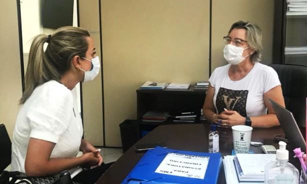 Vereadora Juliana Pavan anuncia recursos e comemora retomada de serviços de saúde