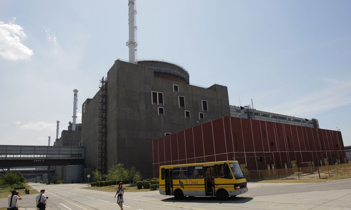 “Perigo Nuclear”: Ataque russo à maior central nuclear da Europa provoca incêndio