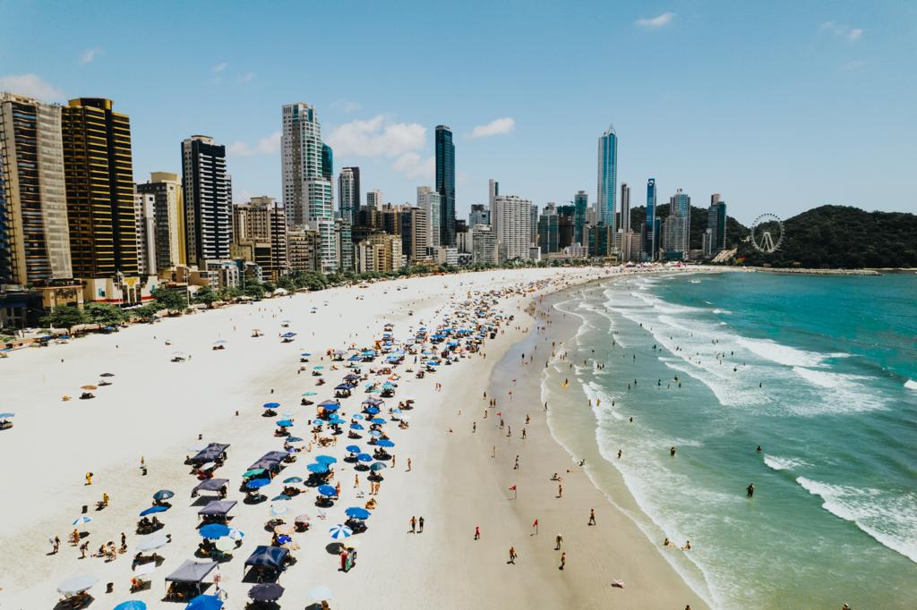 Balneabilidade Ótima em BC:  Praias Agrestes e sete pontos na Praia Central próprios para banho