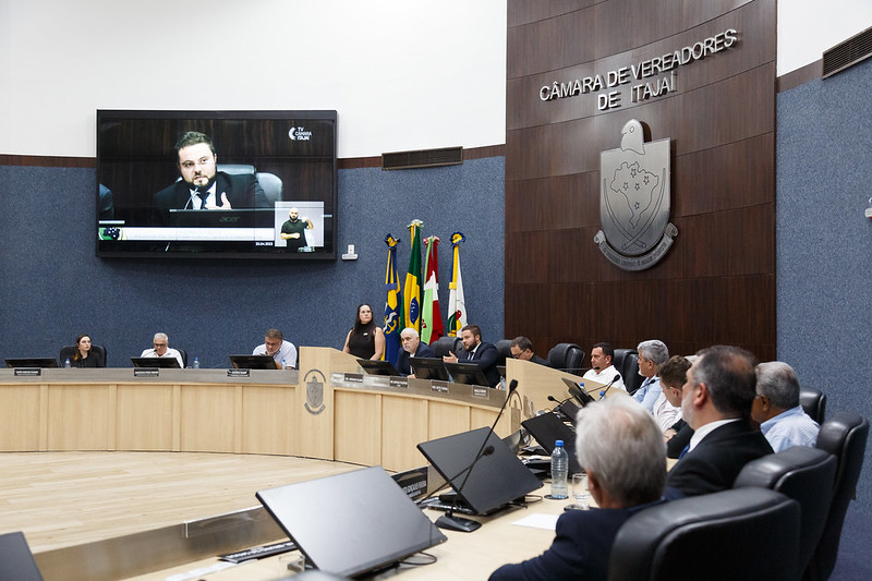Câmara de Vereadores de Itajaí: Entidades discutem redução de alíquotas do ISSQN em audiência pública
