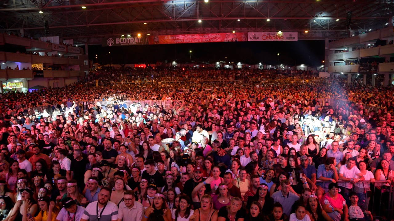 Com público recorde, Expofeira Nacional da Cebola é sucesso absoluto