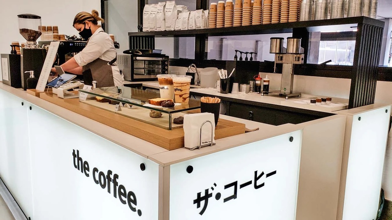 The Coffee inaugura cafeteria minimalista no Balneário Shopping
