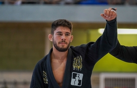 Lutador de Jiu-Jitsu de BC conquista ouro em Campeonato na Espanha