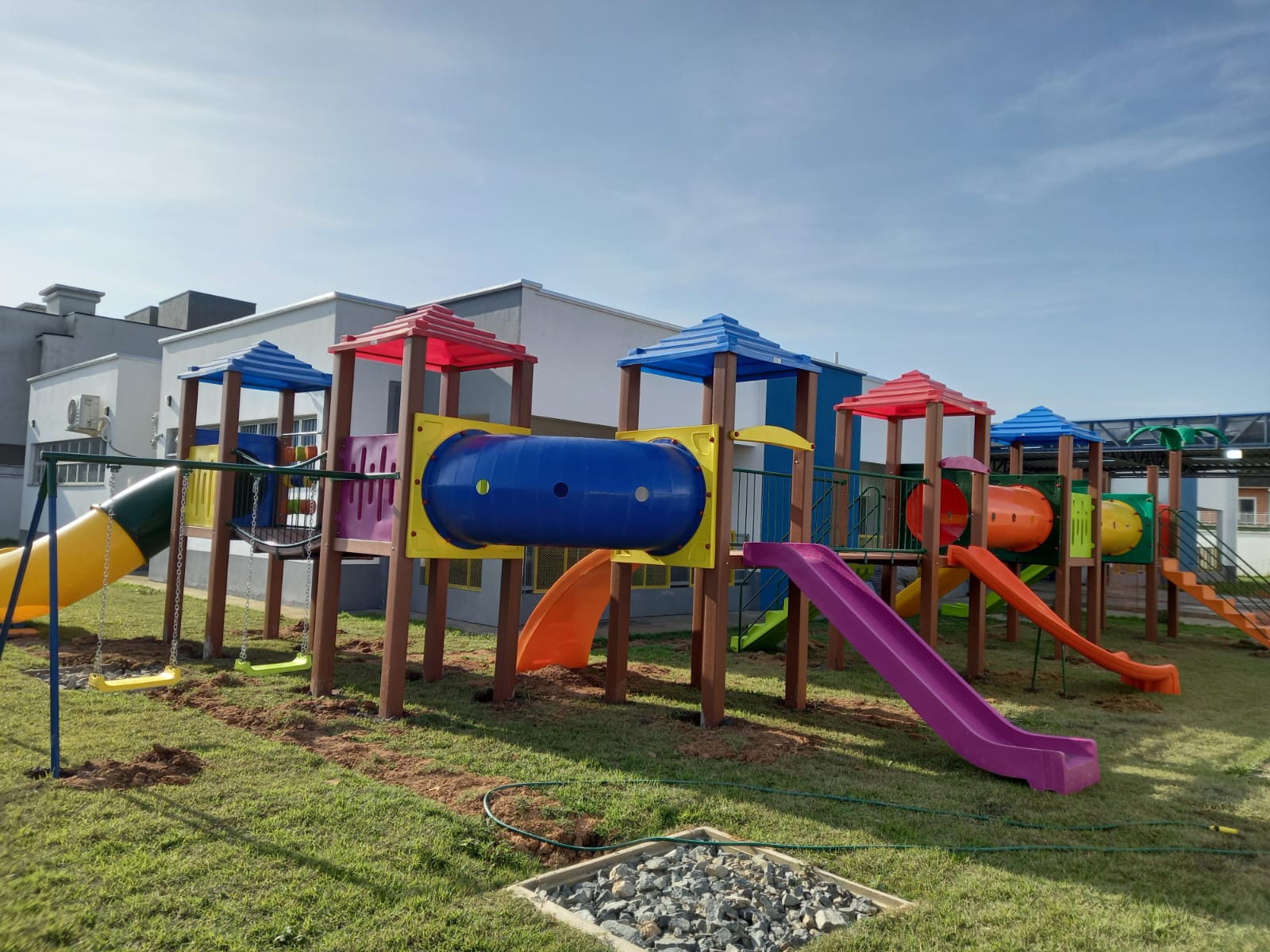 Secretaria de Educação renova parques infantis das unidades escolares