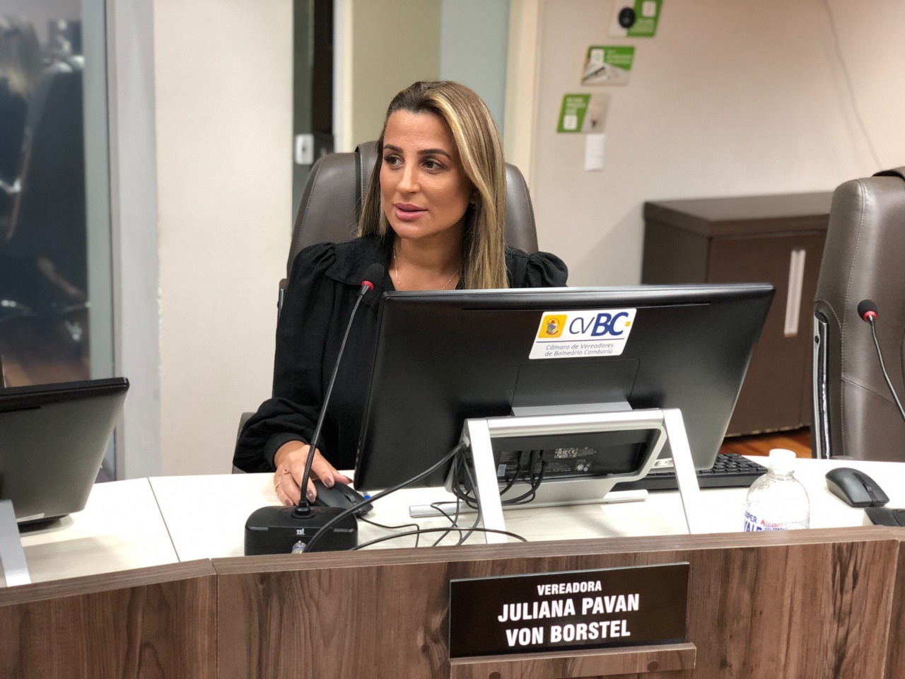 Juliana Pavan cobra agilidade na aprovação do projeto que amplia a fiscalização da venda ilegal de fios de cobre e recicláveis
