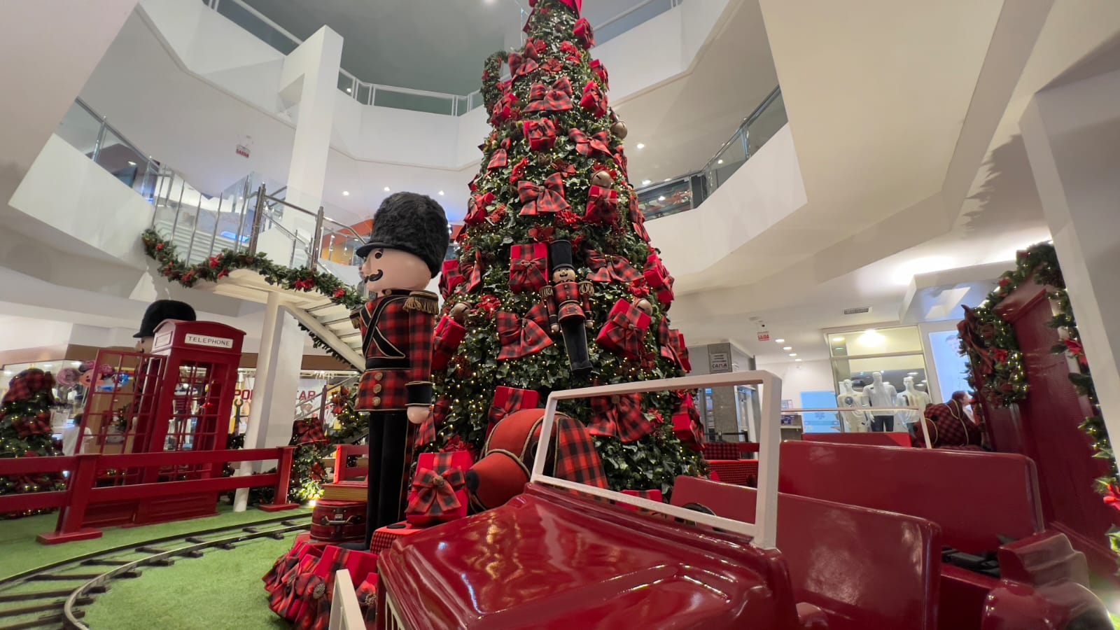 Itajaí Shopping inaugura decoração de Natal repleta de atrações para a família Itajaí Shopping inaugura decoração de Natal repleta de atrações para a família