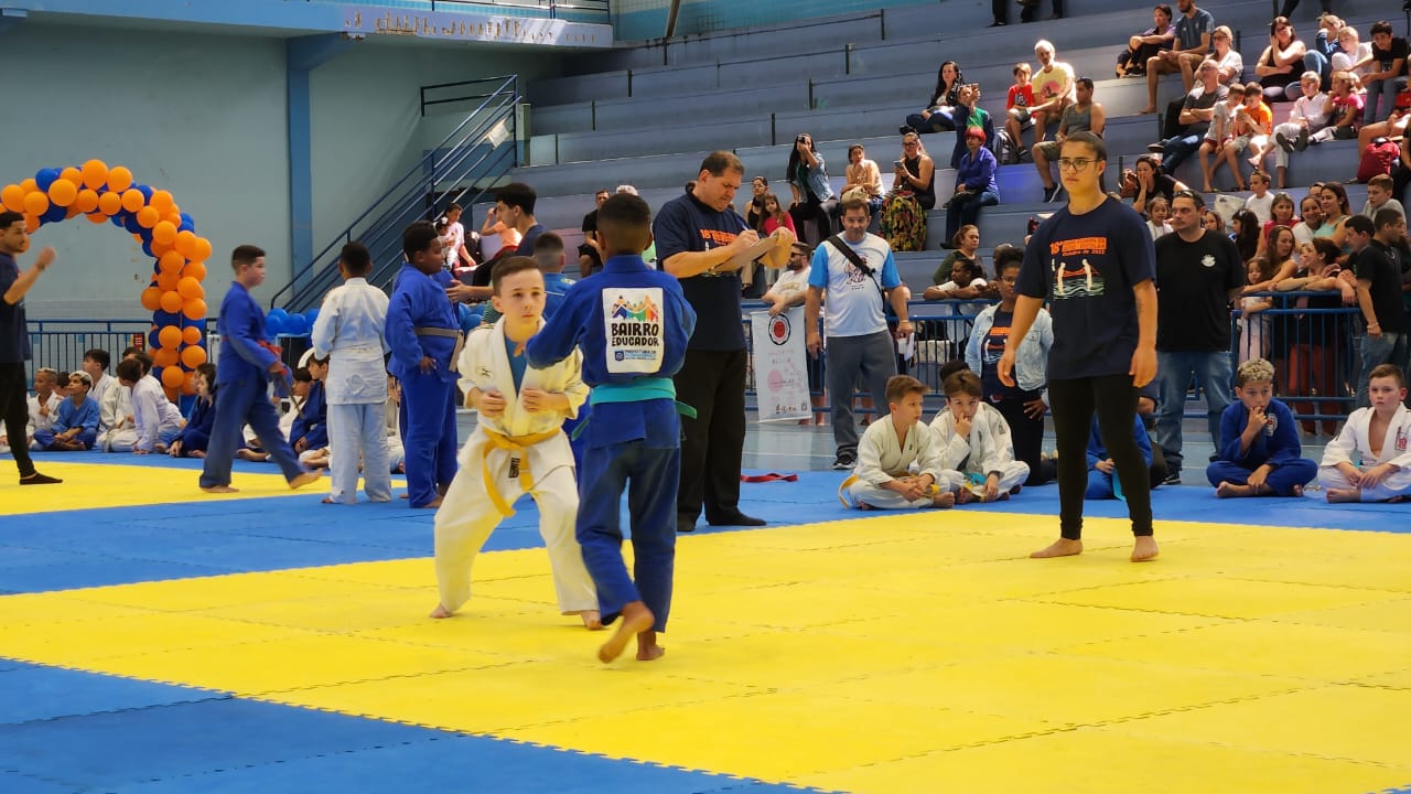 Equipe de Judocas do Programa Bairro Educador é campeã da Copa Floripa