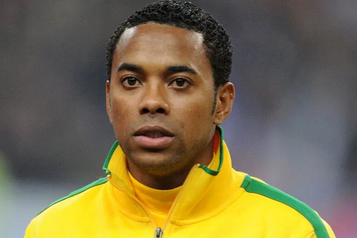  <strong>Brasil nega extradição de Robinho para a Itália</strong>