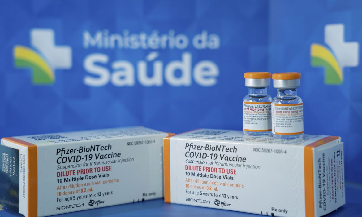 Ministério recebe 7,7 milhões de doses de Pfizer entre hoje e amanhã 