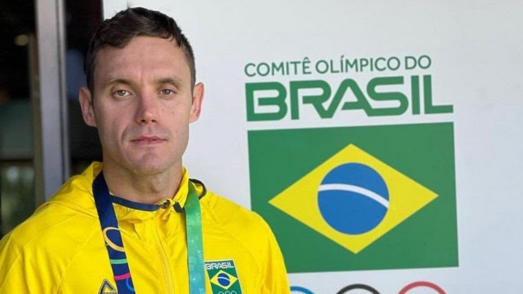 “Prêmio Brasil Olímpico”: No Rio de Janeiro, Douglas Brose recebe pela terceira vez o prêmio como melhor carateca do ano