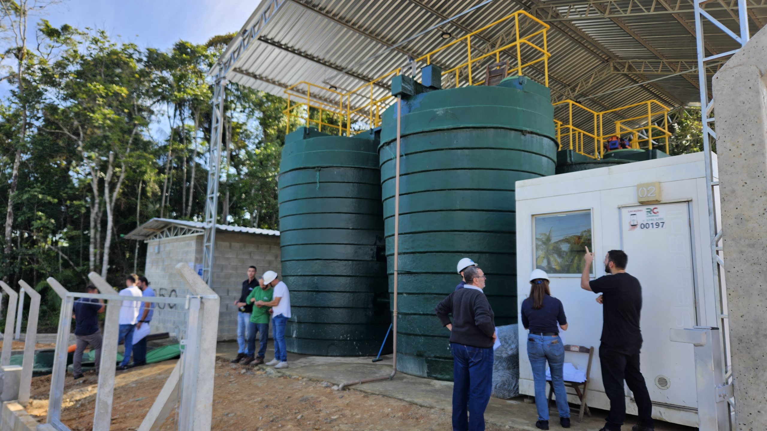 Semasa inspeciona primeira Estação de Tratamento de Esgoto em loteamento de Itajaí