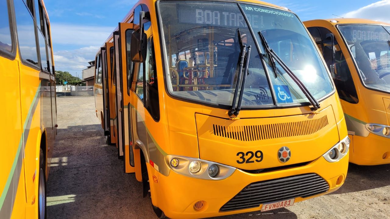 Empresa de ônibus abre vagas para motoristas em Balneário Piçarras