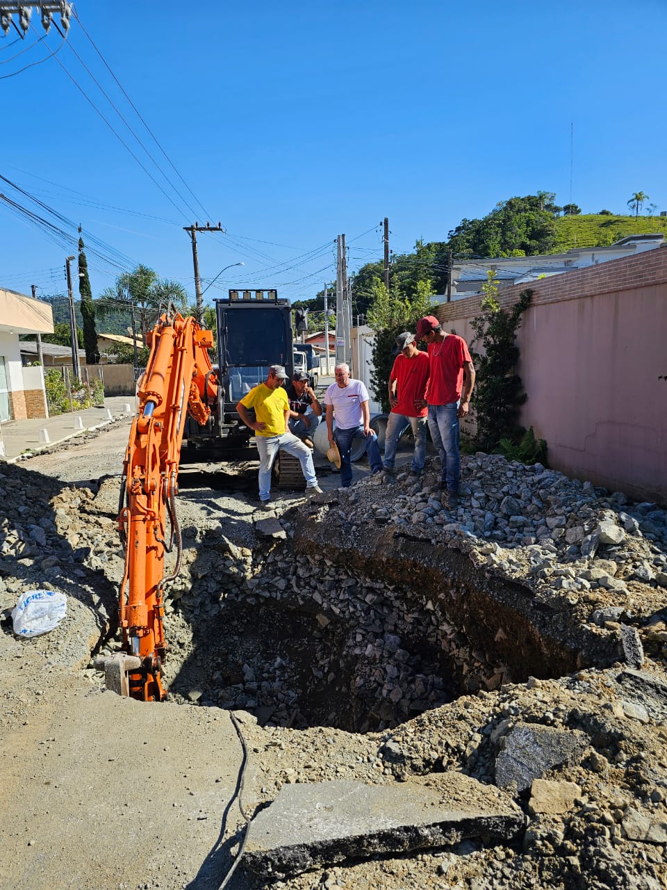 Obras de Drenagem: Rua Luíza Alexandrino recebe drenagem pluvial