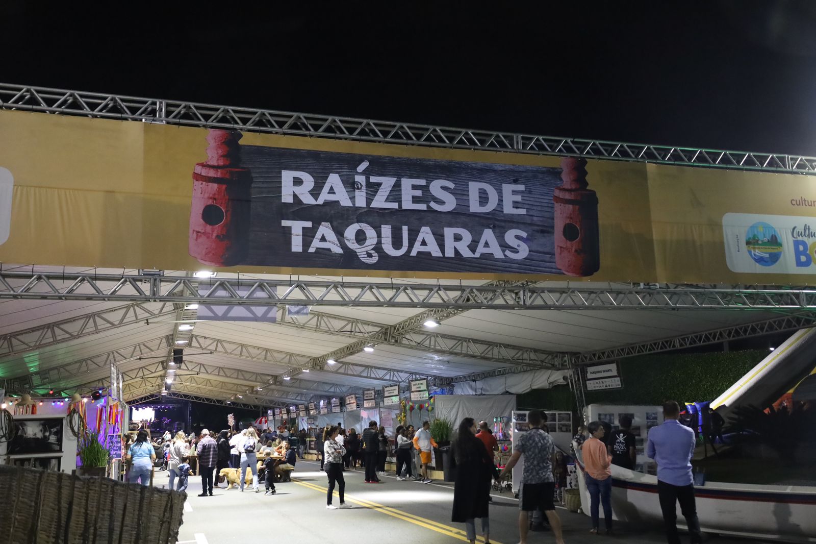 Cultura Local: Abertura da Festa Raízes de Taquaras atrai 4700 pessoas