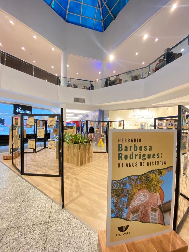 Itajaí Shopping traz exposição gratuita e aberta ao público sobre o Herbário Barbosa Rodrigues