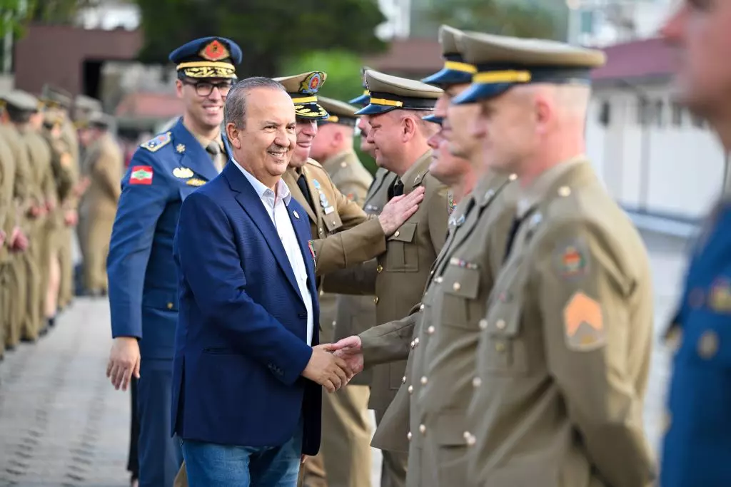 Governador participa da solenidade de promoção de policiais e bombeiros militares de Santa Catarina