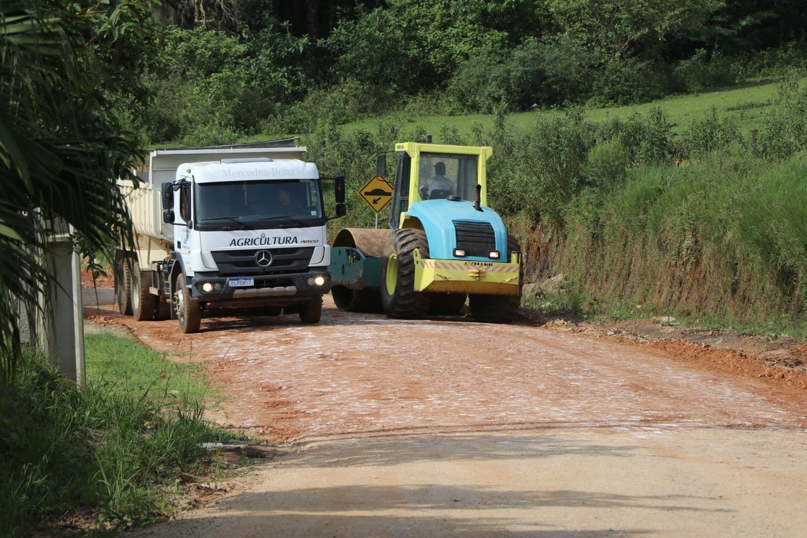 Prefeitura de Barra Velha intensifica manutenção de estradas do interior