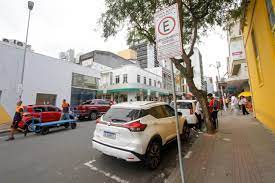 Florianópolis inicia fase de testes de estacionamento rotativo