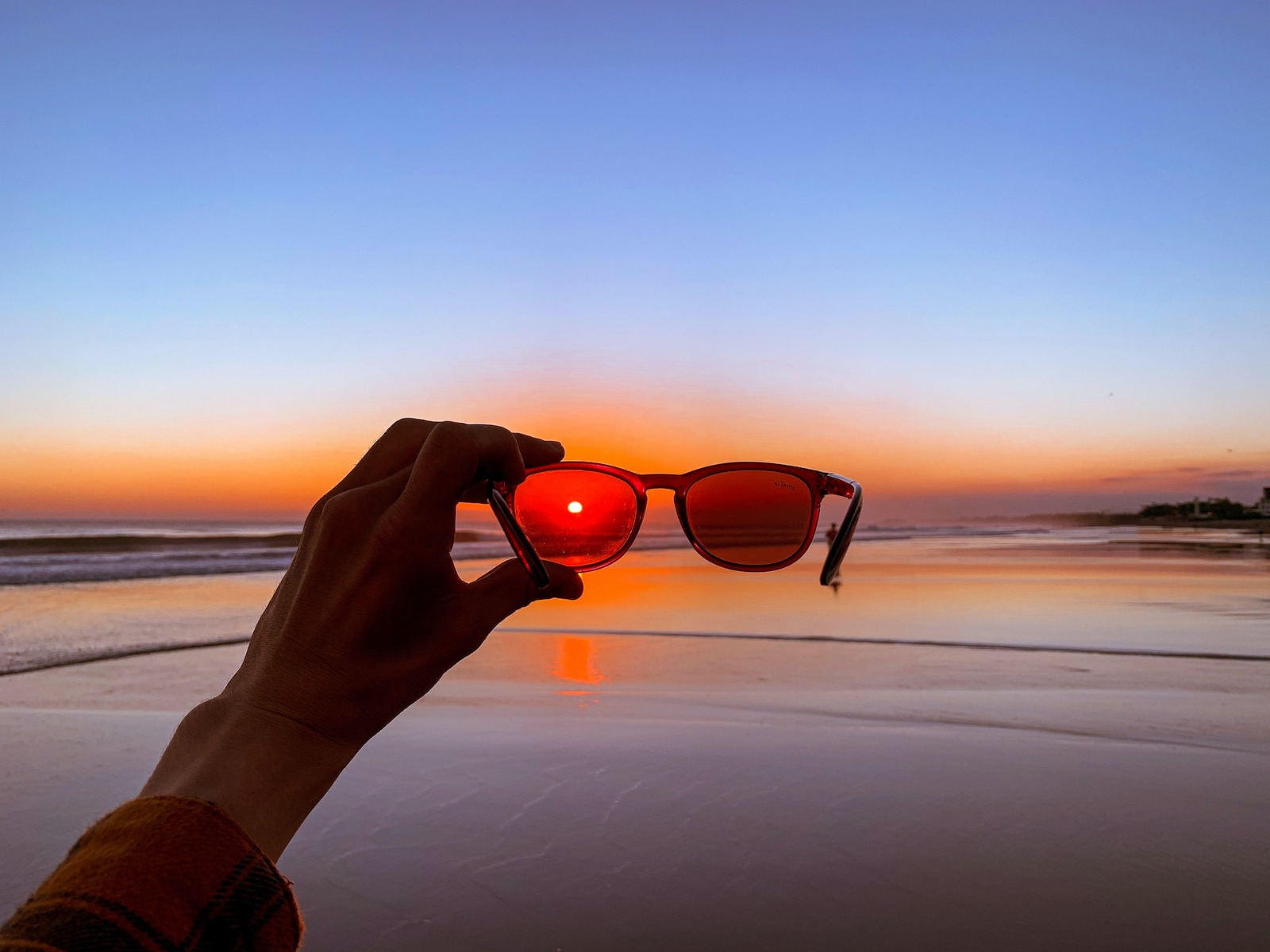 Proteja seus Olhos: Cuidados ao comprar Óculos de Sol neste Verão