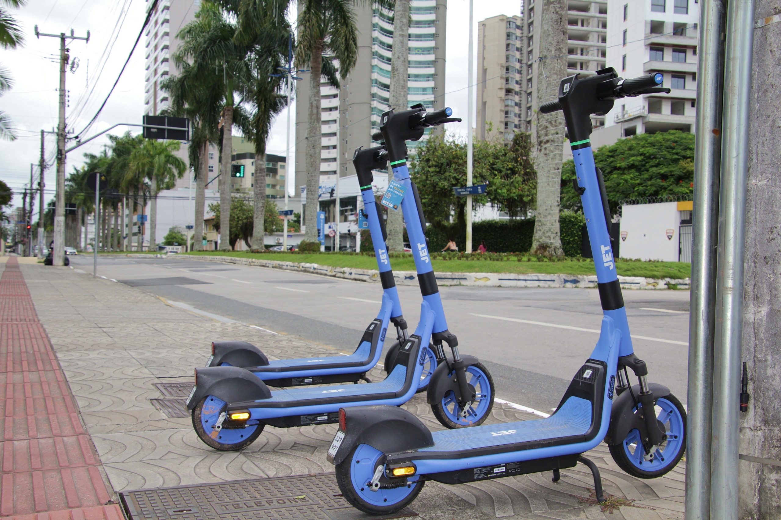Mobilidade sustentável ganha reforço em Itajaí com patinetes elétricos