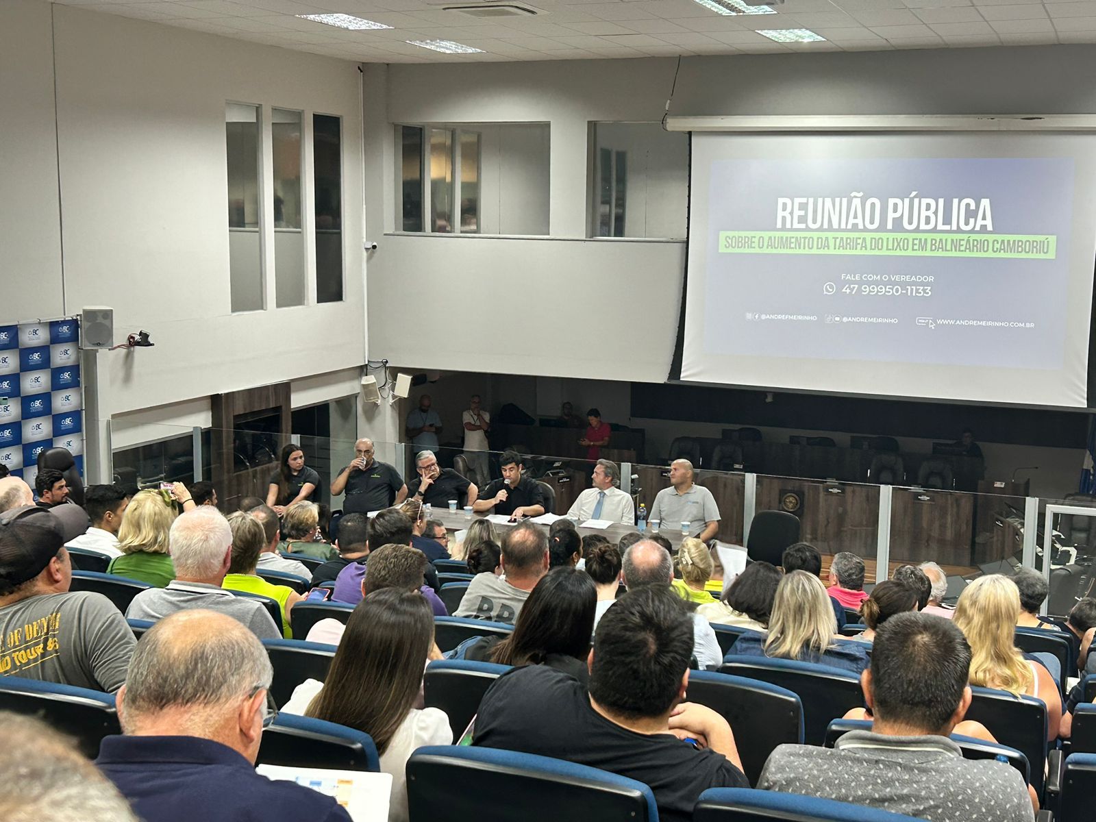 Reunião pública debateu aumento da tarifa do lixo em Balneário Camboriú