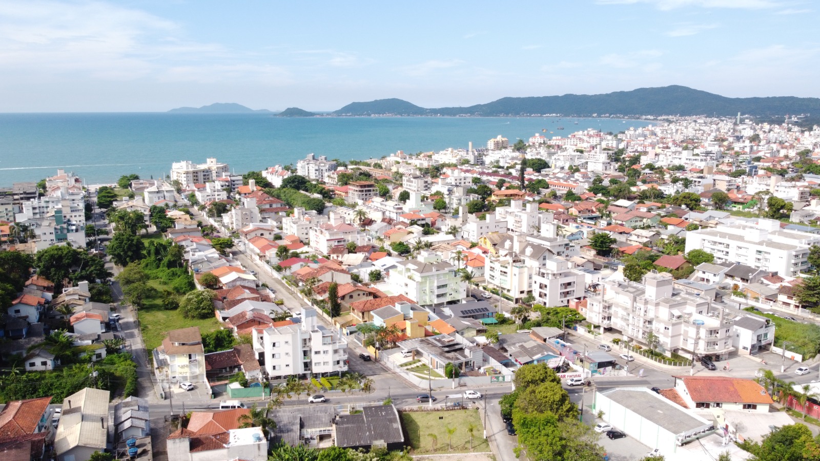 Programa Jardim Urbano transforma áreas públicas sem uso em espaços de lazer e contato com natureza