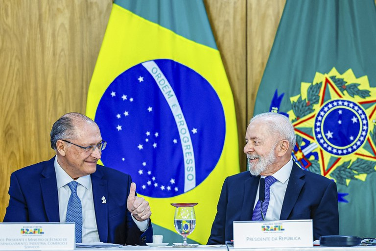 “O governo cuida do povo e da soberania desse país”, diz Lula em anúncio de estratégia para indústria farmacêutica