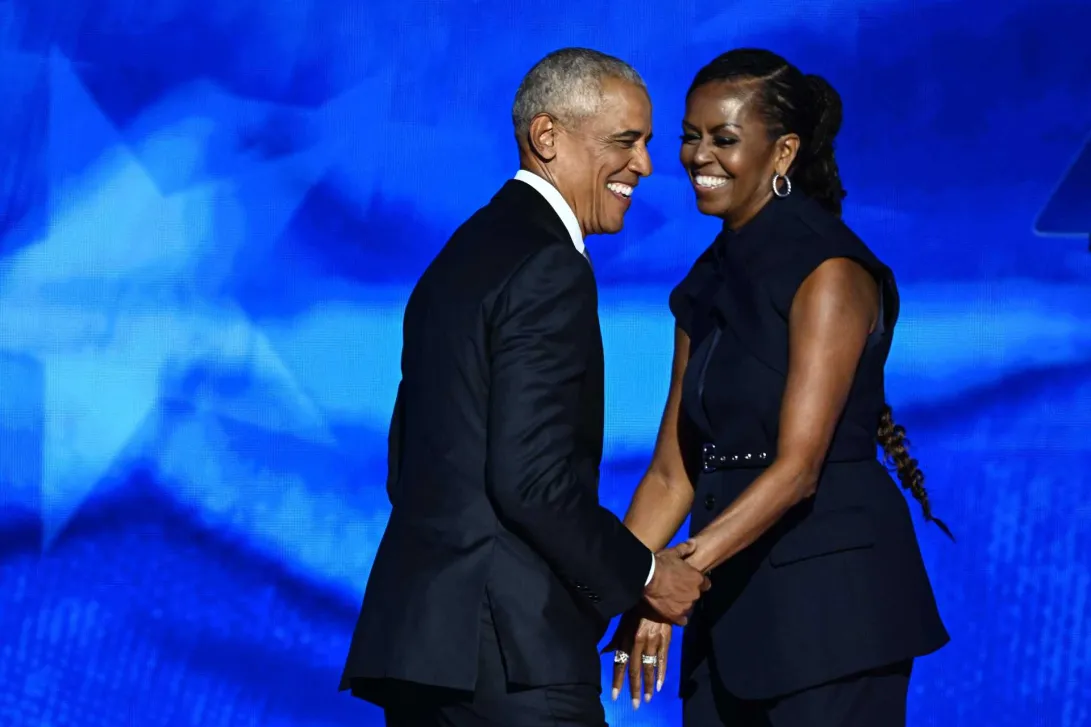 “Yes, she can”: Casal Obama ataca caos de Trump e elogia Kamala Harris