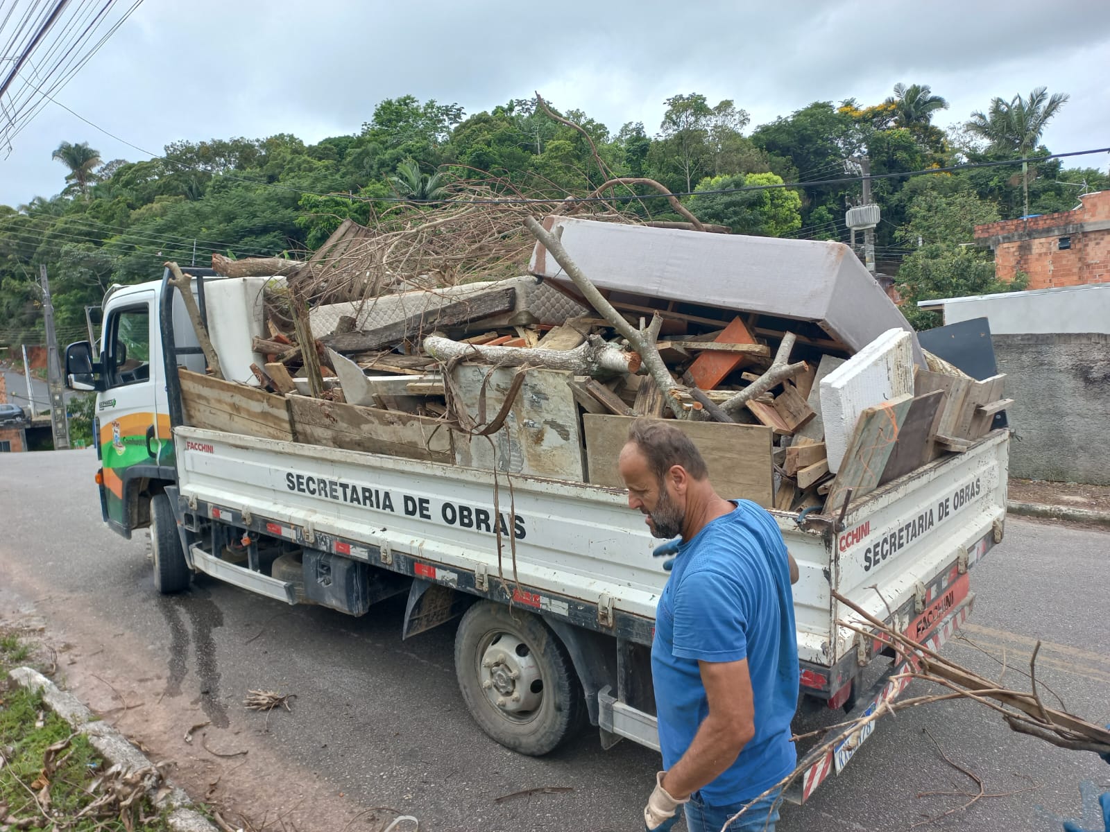 Prefeitura de Camboriú intensifica limpeza de entulhos e anuncia novos serviços para 2025