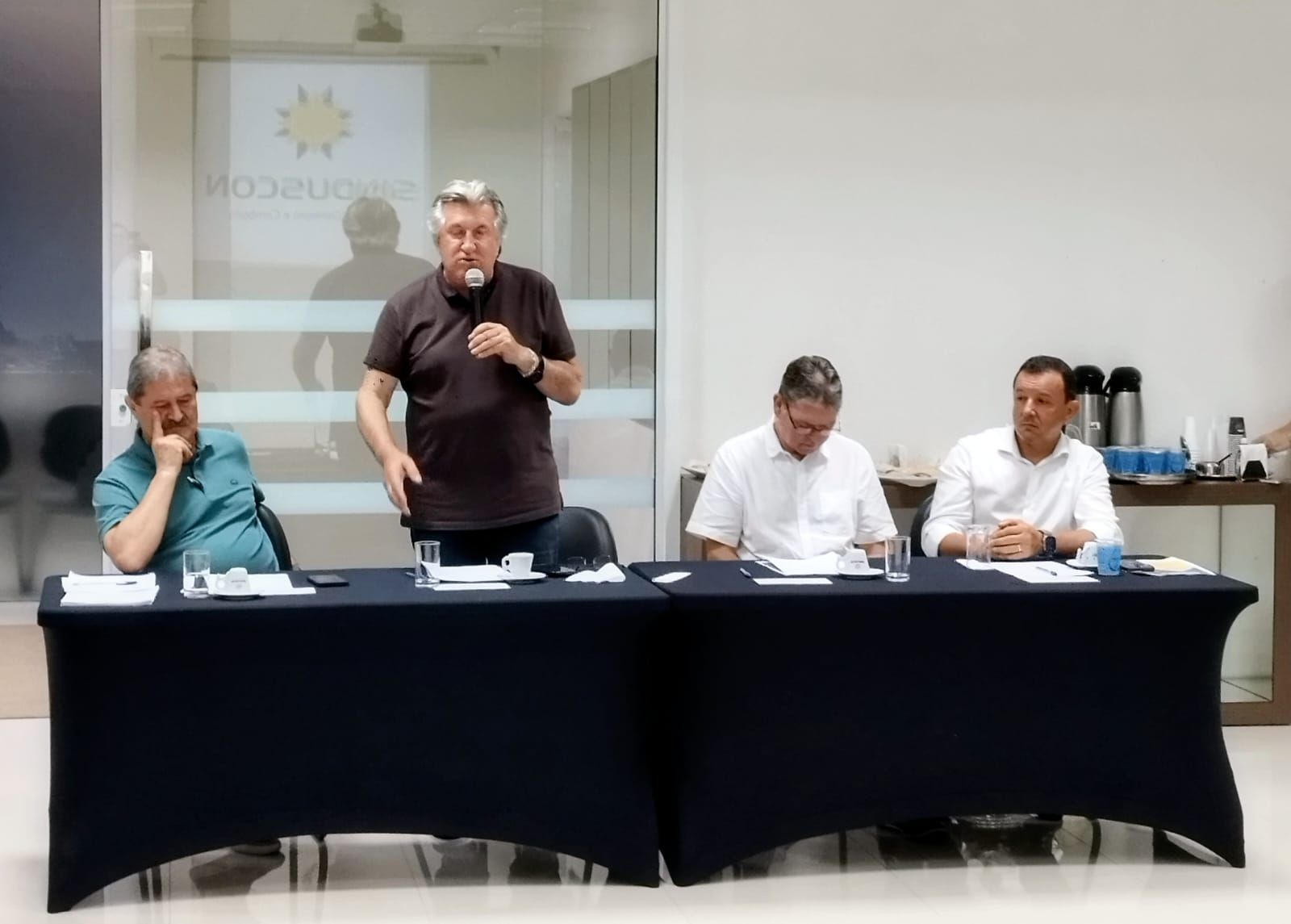 Prefeito Leonel Pavan apresenta aos empresários os prejuízos causados pelas chuvas em Camboriú